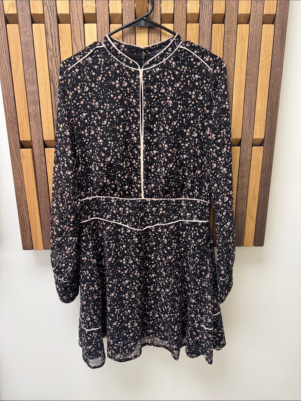 ALLSAINTS Kay Pepper Floral Mini Dress, size 8 - Picture 6 of 10